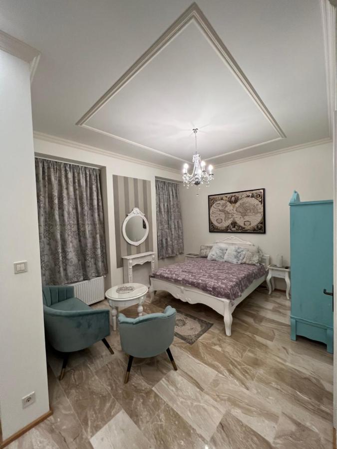 Kalitka Apartman Eger Esterno foto